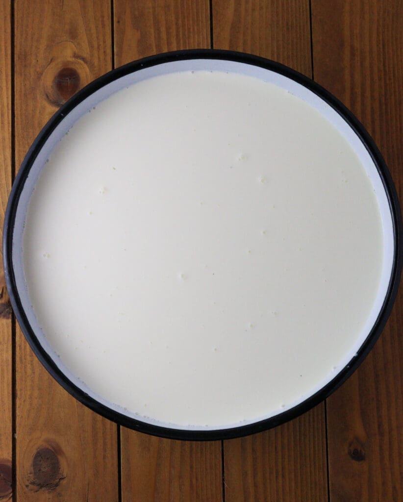 how to pour the milk in a shallow baking pan